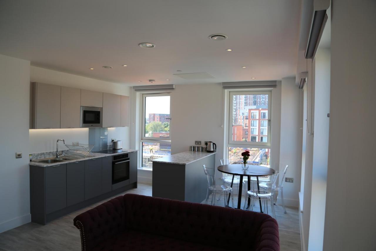 Crown X Chapel Apartments Manchester Exterior foto